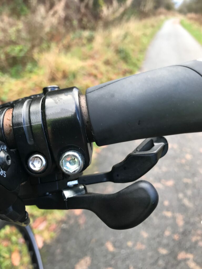 Gear levers on handlebar